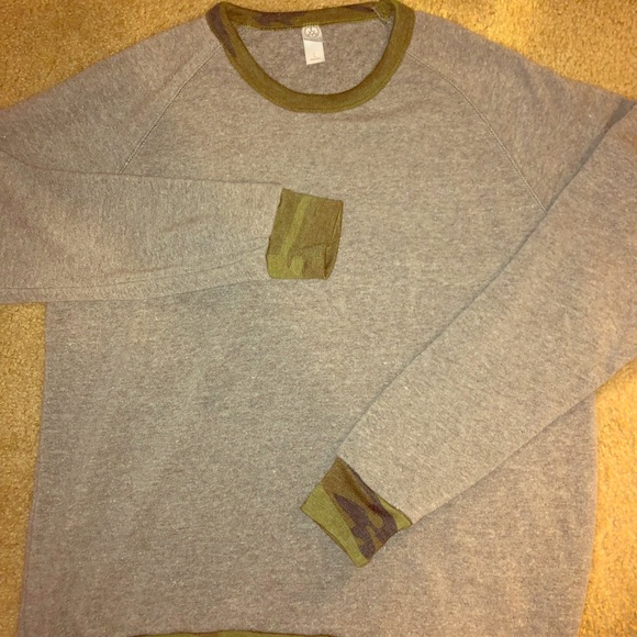 Alternative Apparel Other - 🆕🚹Lg Alt. Apparel EUC Grey&Camo Crewneck,EUC🔥‼️